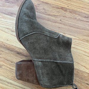 Madewell Brenner Suede Booties - Size 10